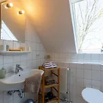 Hus-pellworm-2-ferienwohnung-meereswelle