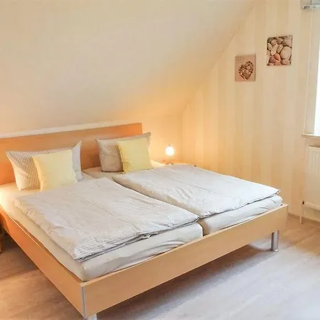 Hus-pellworm-2-ferienwohnung-meereswelle