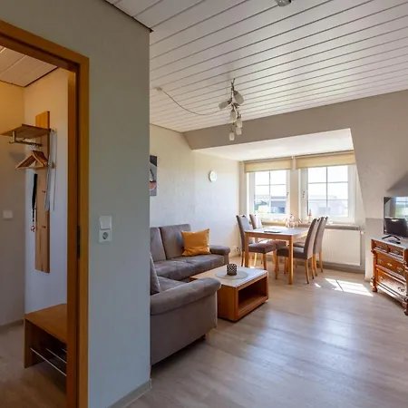 Hus-pellworm-2-ferienwohnung-meereswelle