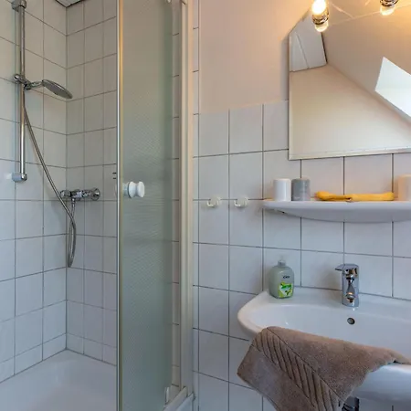 Hus-pellworm-2-ferienwohnung-meereswelle