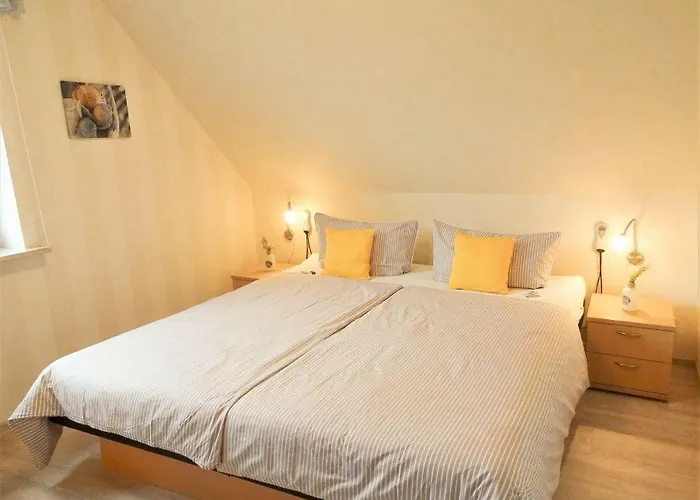 Hus-pellworm-2-ferienwohnung-meereswelle